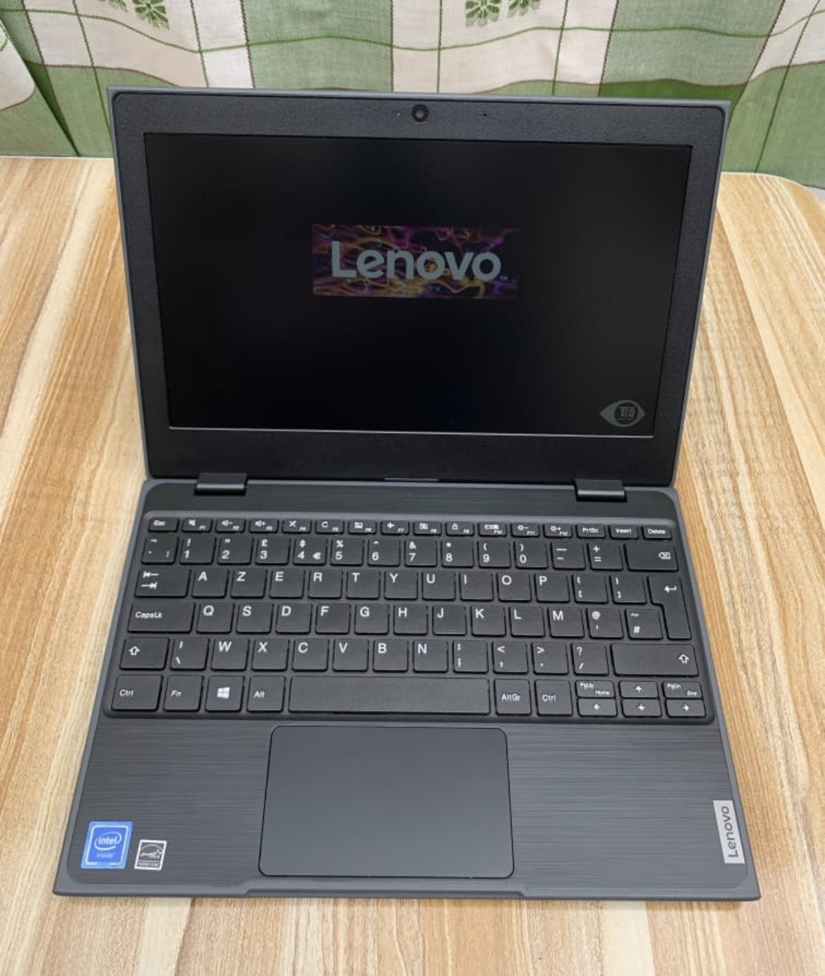 LENOVO INTEL CELERON 8th 12Pouces